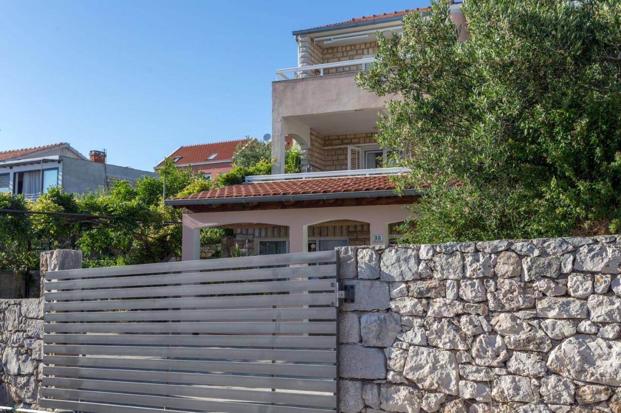 Nomads Lägenhet Hvar Town Exteriör bild